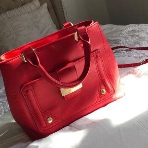 Steve Madden Red Cross bag